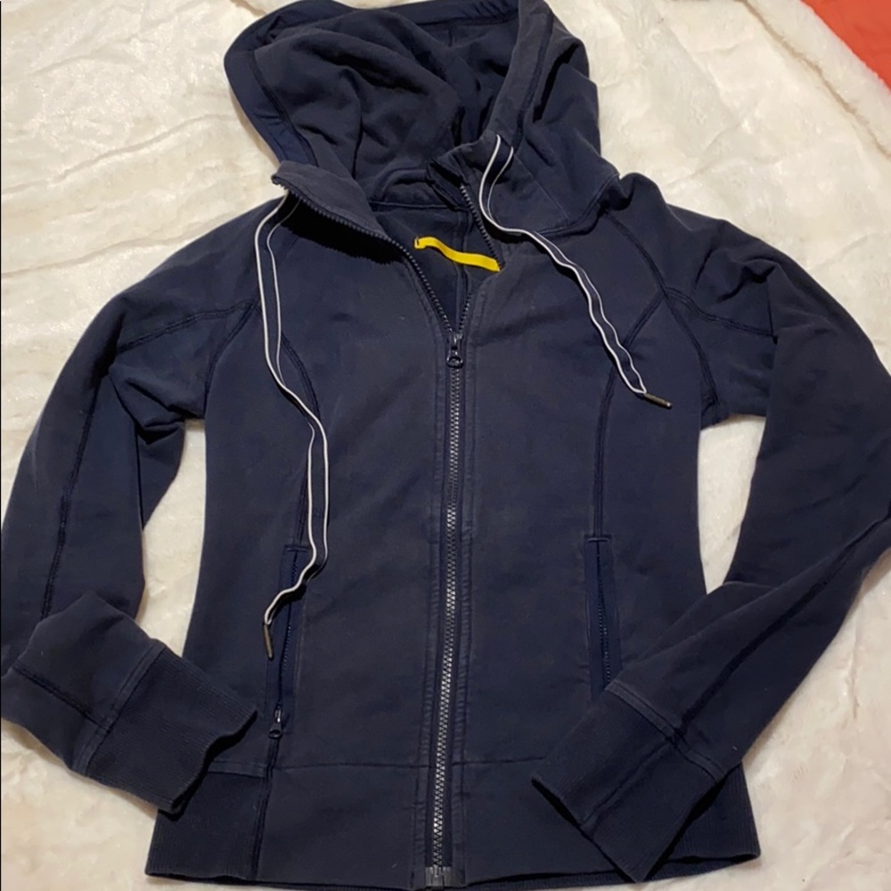 Lululemon black sweater